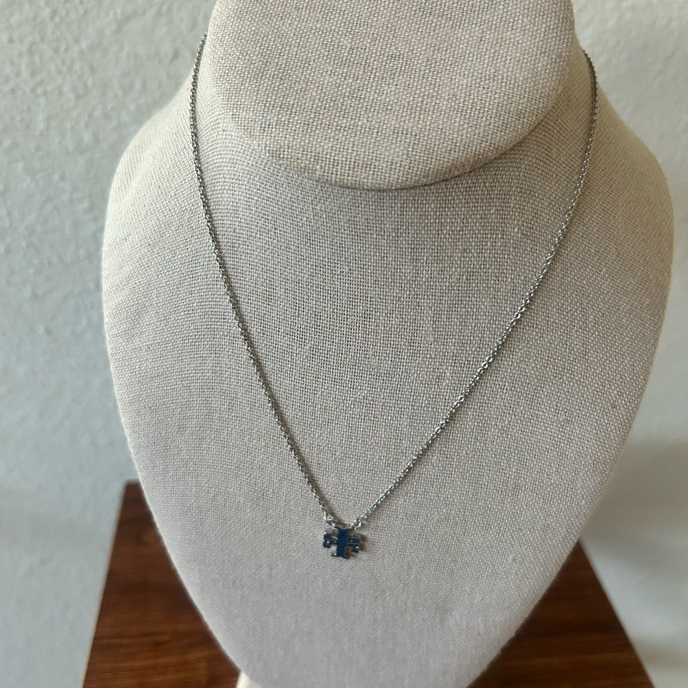 Tory Burch Silver Kira Pendant Chain Necklace - Picture 3 of 8